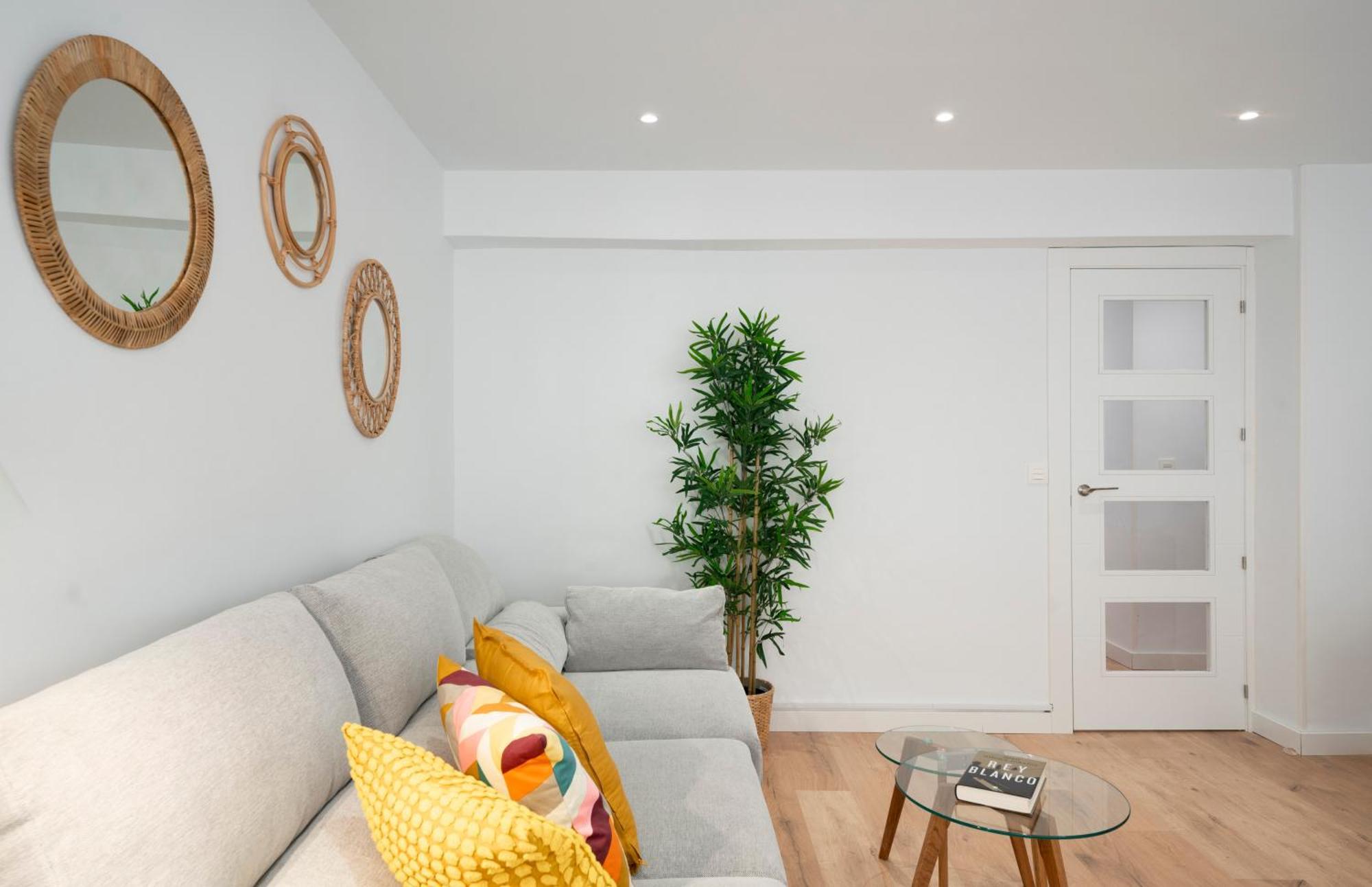 Ronda Suites Junto Estacion Tren Y Hospitales Granada Eksteriør billede