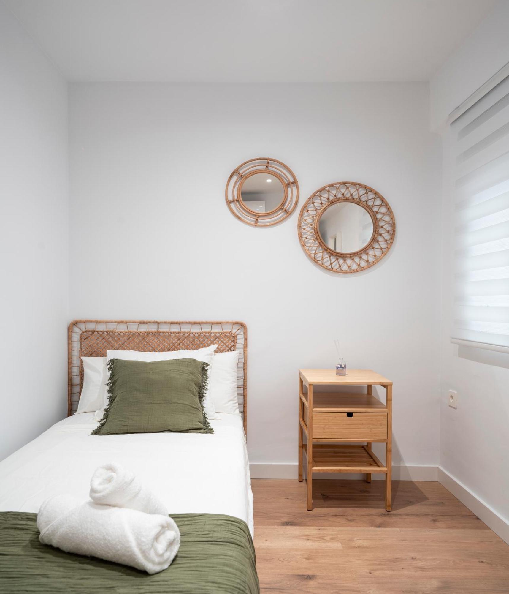 Ronda Suites Junto Estacion Tren Y Hospitales Granada Eksteriør billede